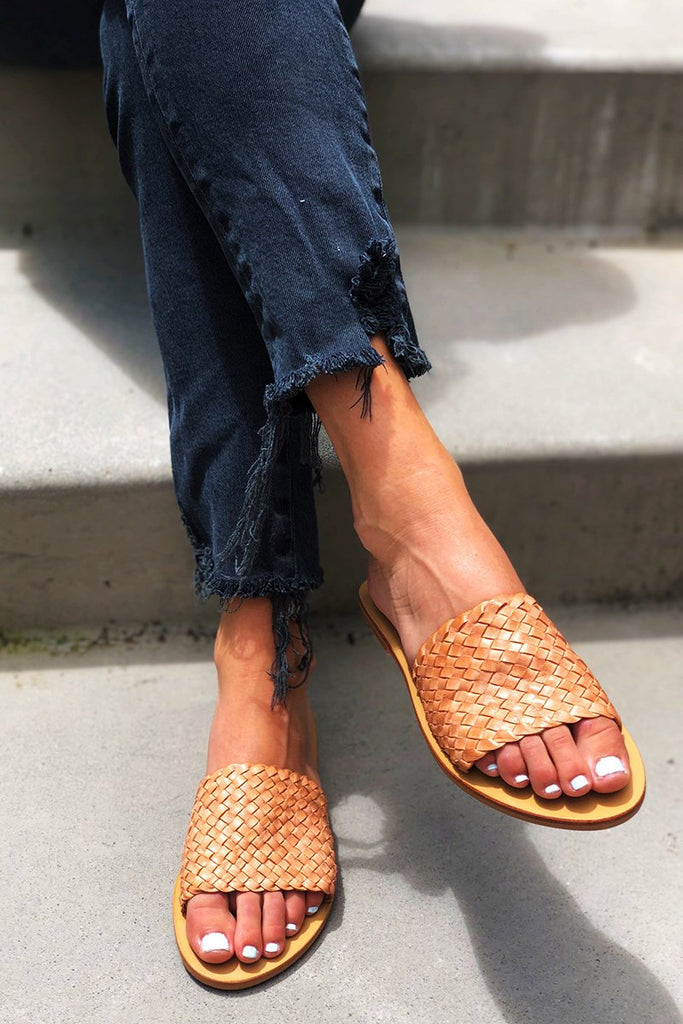 K jacques arezzo slides online
