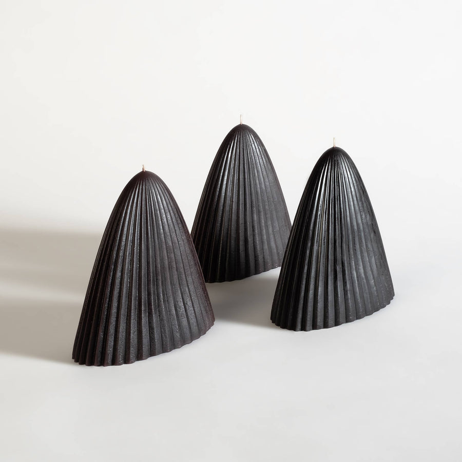 Tusk Beeswax Candle - Small in Black