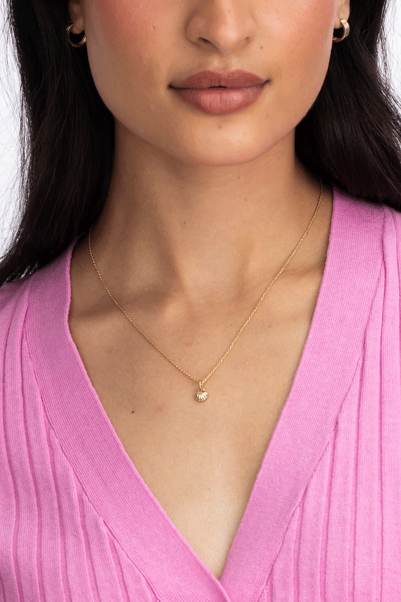 Petite Scallop Shell Charm - 14k Yellow Gold
