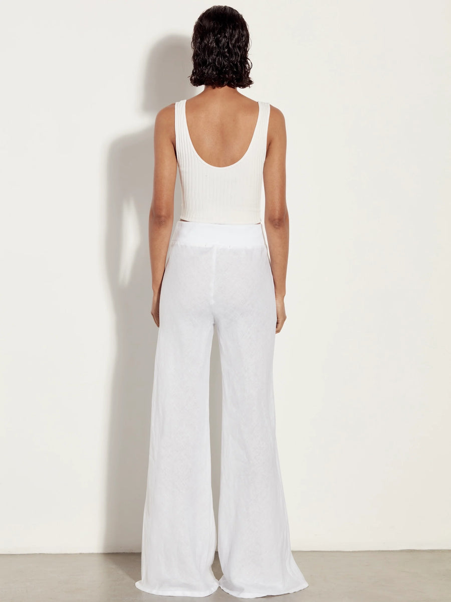 Cropped Scoop Tank - White
