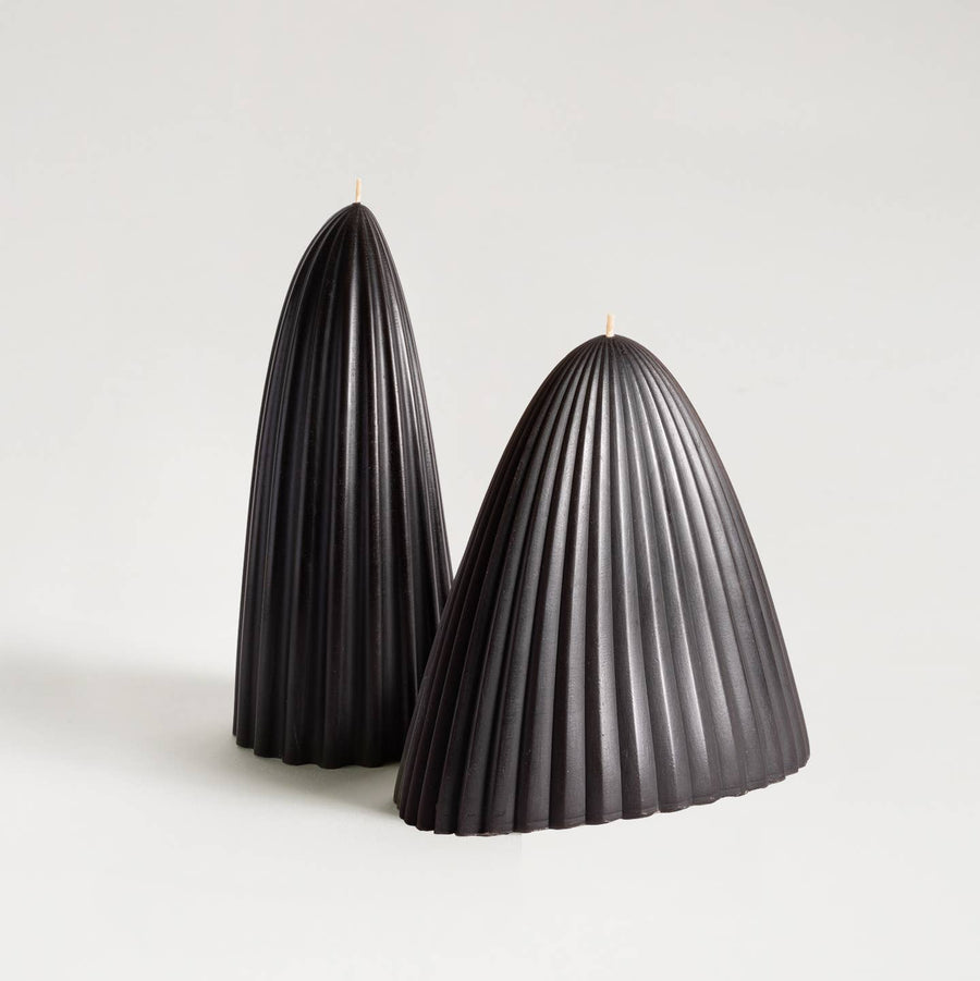 Tusk Beeswax Candle - Medium in Black