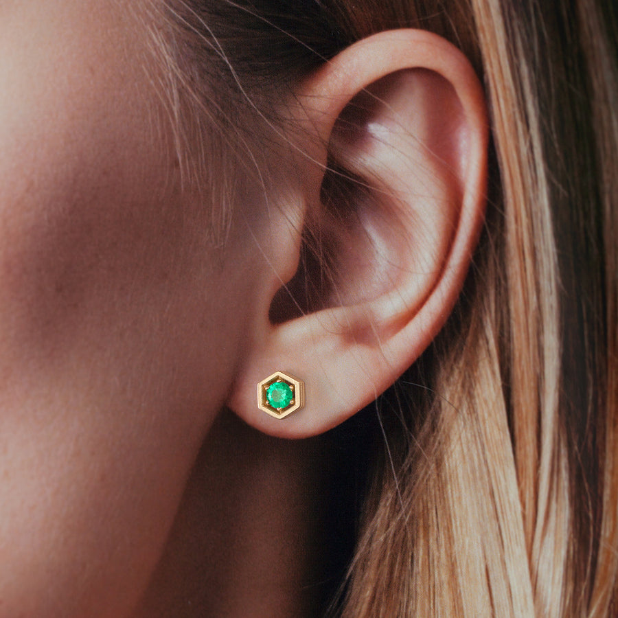 Hex Strata Stud Earrings - Emeralds in Yellow Gold